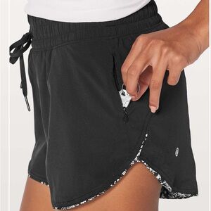 Lululemon Choose a Side Short Size 6 Black 3”